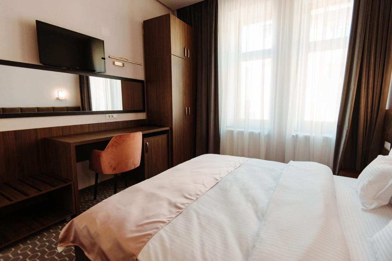 Roa Guesthouse Blaj エクステリア 写真