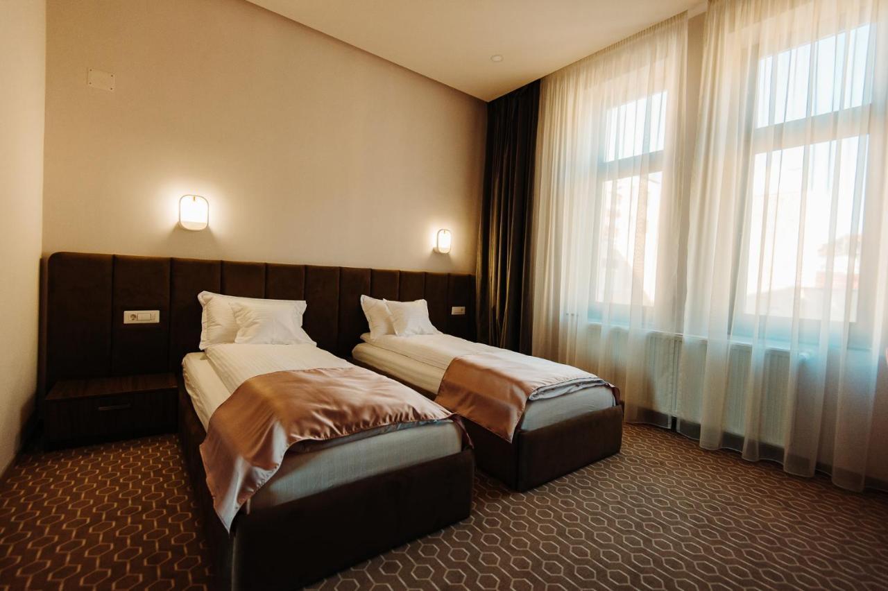 Roa Guesthouse Blaj エクステリア 写真