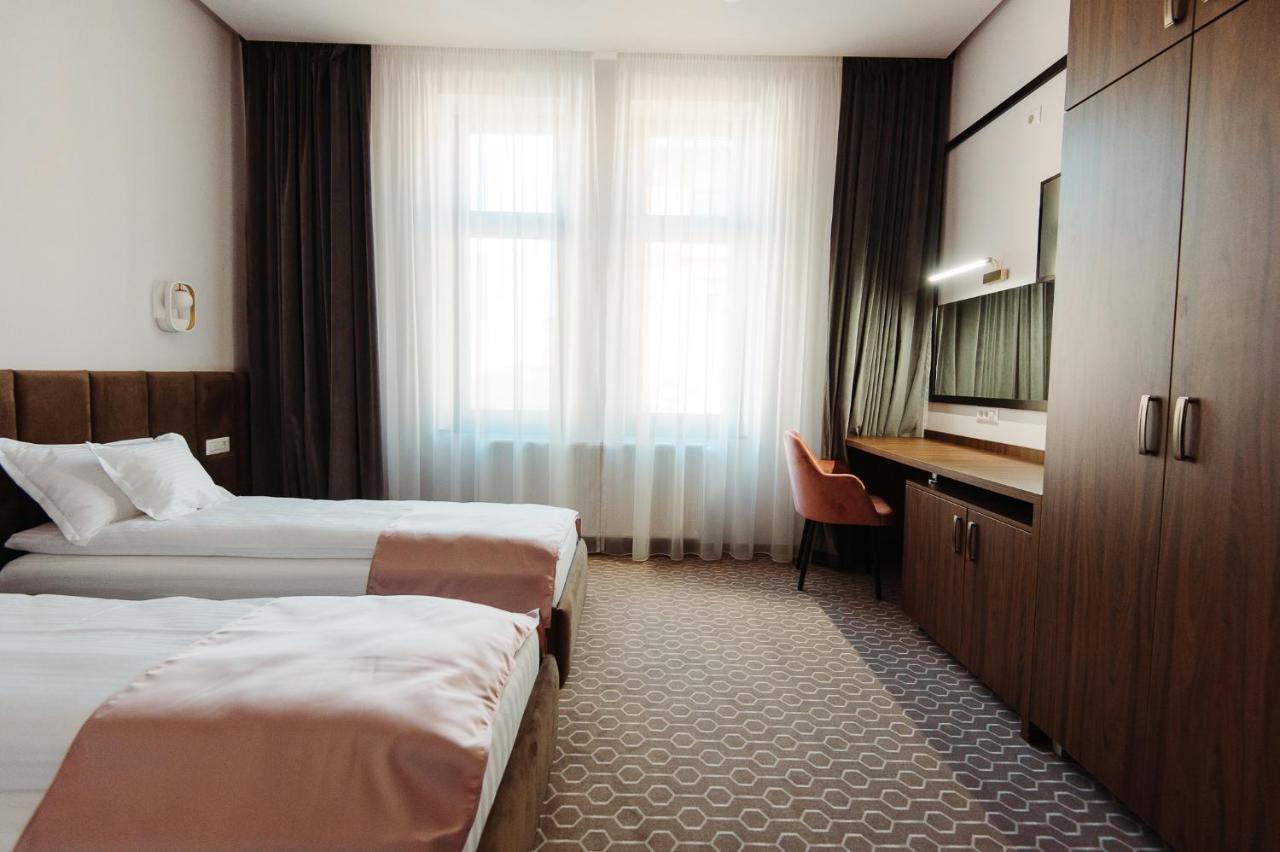 Roa Guesthouse Blaj エクステリア 写真