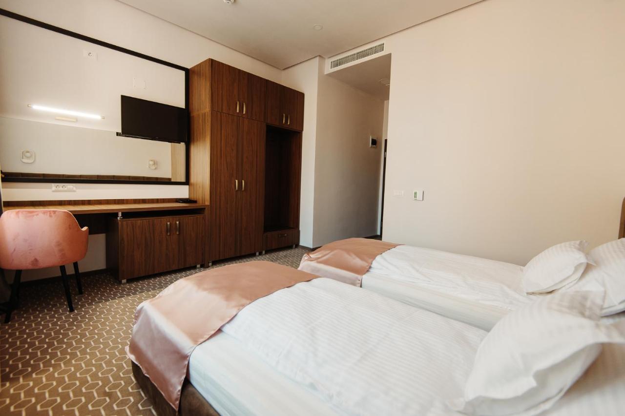 Roa Guesthouse Blaj エクステリア 写真